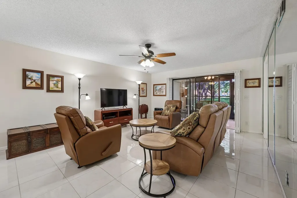 9681 E Sills Drive E Boynton Beach FL 33437
