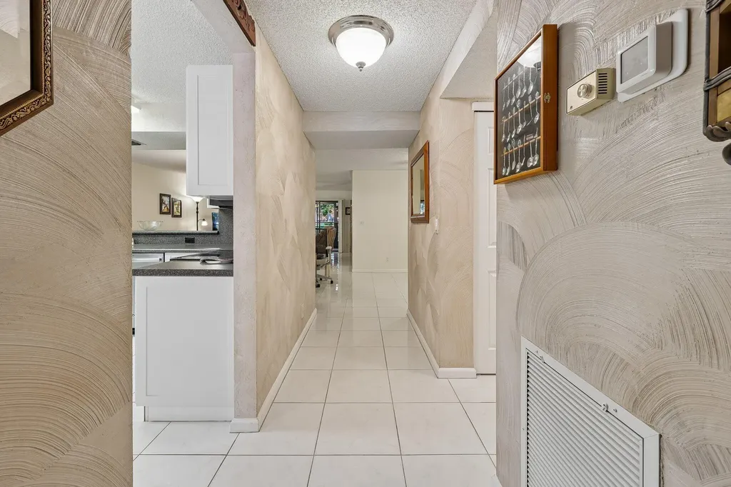9681 E Sills Drive E Boynton Beach FL 33437