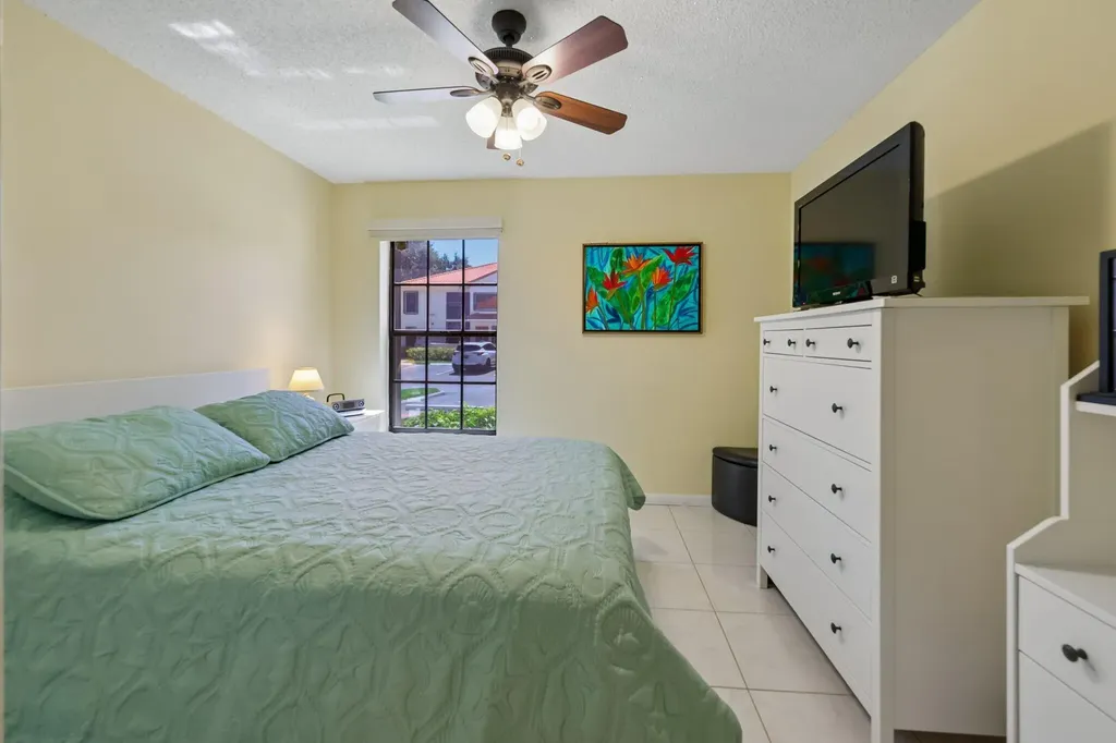 9681 E Sills Drive E Boynton Beach FL 33437