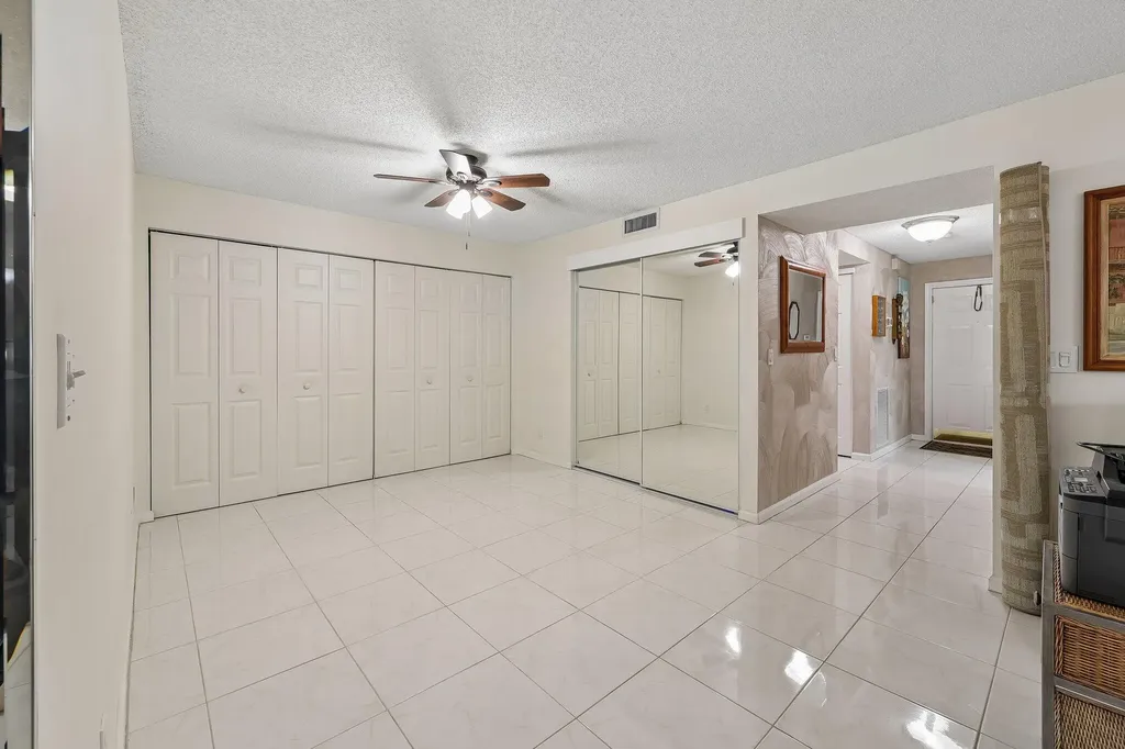 9681 E Sills Drive E Boynton Beach FL 33437