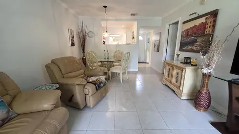 5161 W Oakland Park Boulevard Lauderdale Lakes FL 33313