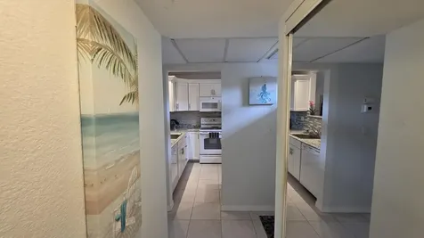 5161 W Oakland Park Boulevard Lauderdale Lakes FL 33313