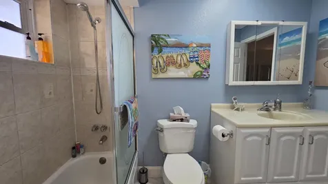 5161 W Oakland Park Boulevard Lauderdale Lakes FL 33313
