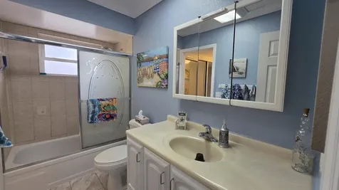 5161 W Oakland Park Boulevard Lauderdale Lakes FL 33313