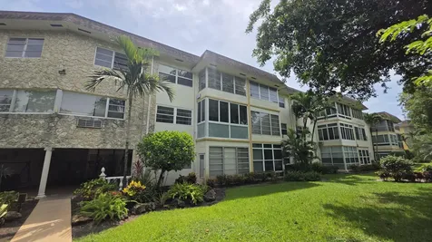 5161 W Oakland Park Boulevard Lauderdale Lakes FL 33313