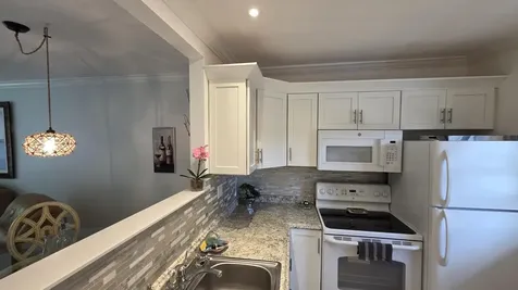 5161 W Oakland Park Boulevard Lauderdale Lakes FL 33313