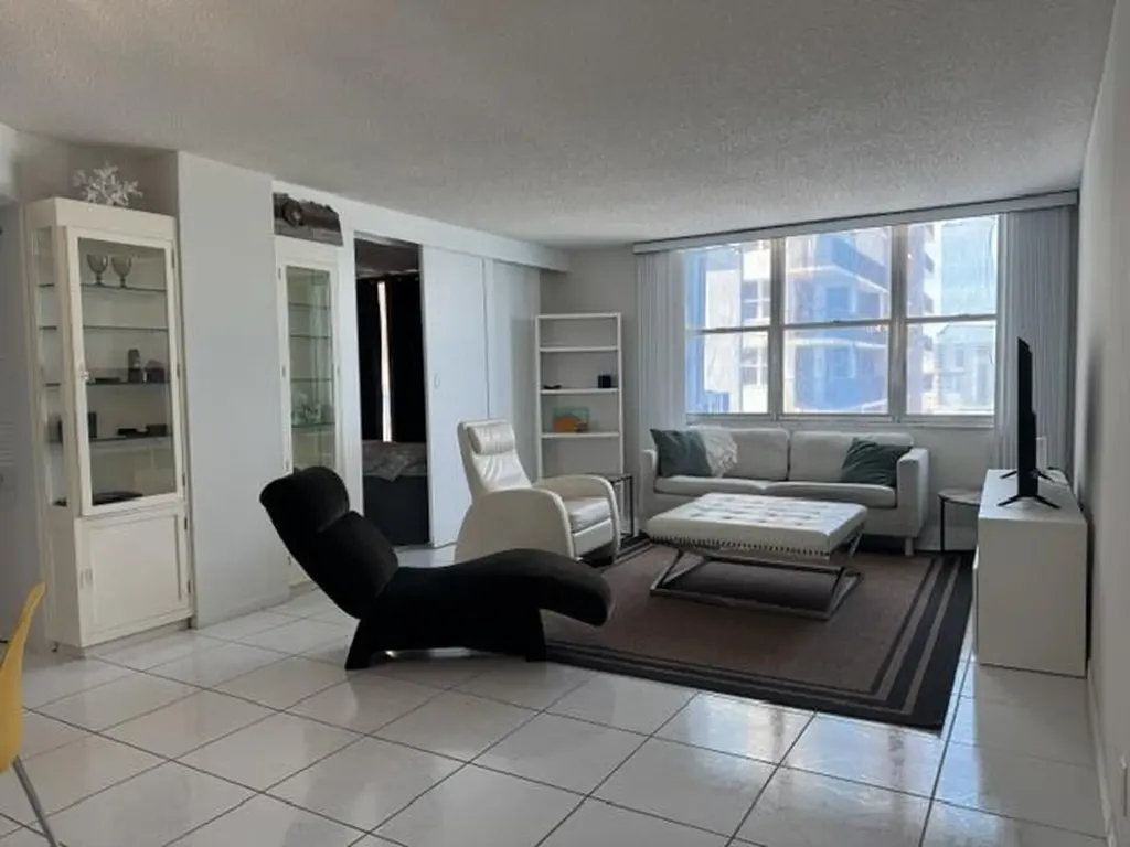 2201 S Ocean Drive Hollywood FL 33019