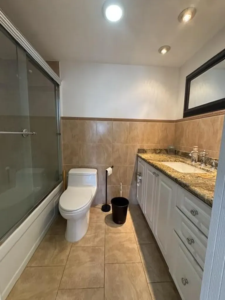 2201 S Ocean Drive Hollywood FL 33019