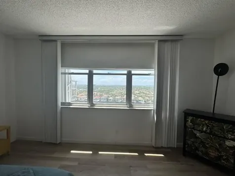 2201 S Ocean Drive Hollywood FL 33019