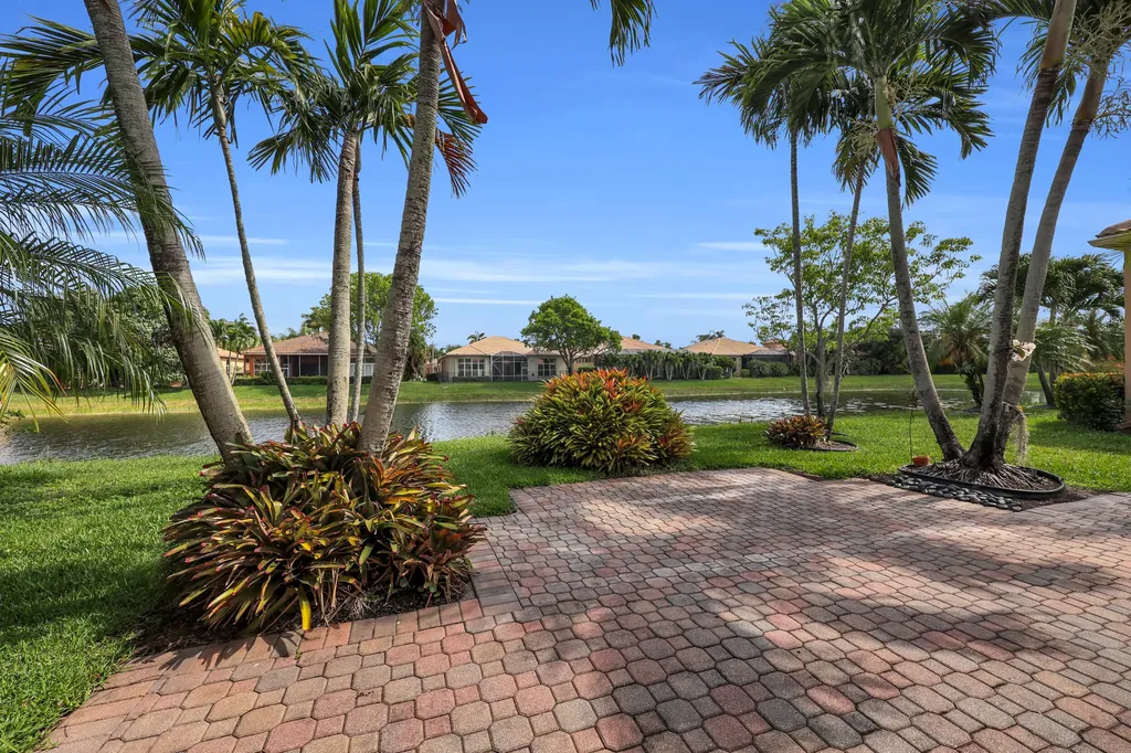 9377 Via Grande W Wellington FL 33411