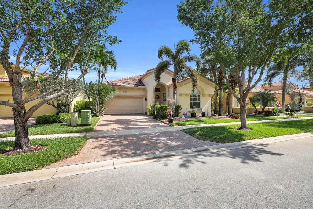 9377 Via Grande W Wellington FL 33411