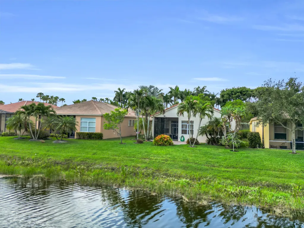 9377 Via Grande W Wellington FL 33411