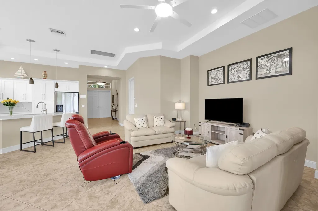 9377 Via Grande W Wellington FL 33411