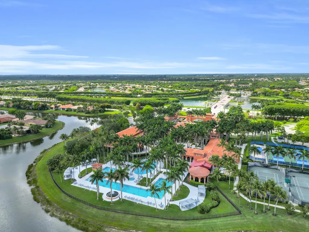 9377 Via Grande W Wellington FL 33411