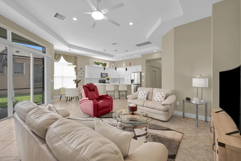 9377 Via Grande W Wellington FL 33411