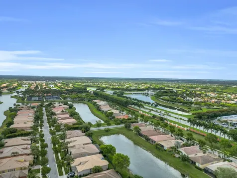 9377 Via Grande W Wellington FL 33411
