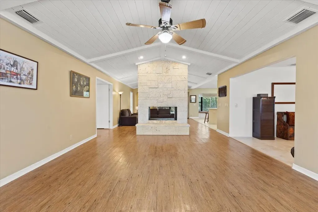 2350 NW 105th Terrace Coral Springs FL 33065