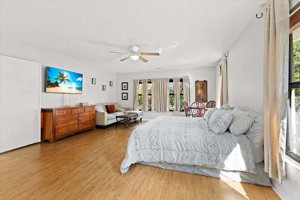 2350 NW 105th Terrace Coral Springs FL 33065