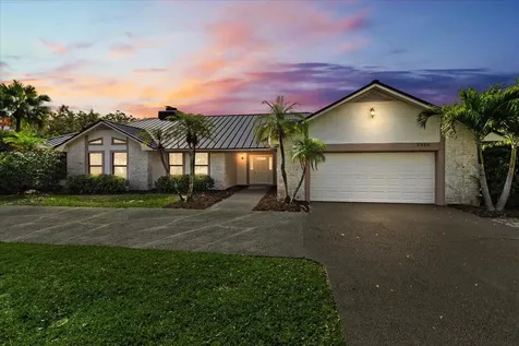 2350 NW 105th Terrace Coral Springs FL 33065