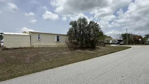 7089 SE Bluebird Circle Hobe Sound FL 33455