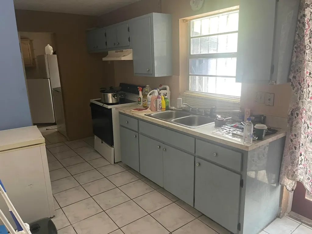 915 SW 4th Street Delray Beach FL 33444