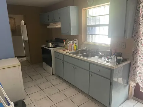 915 SW 4th Street Delray Beach FL 33444