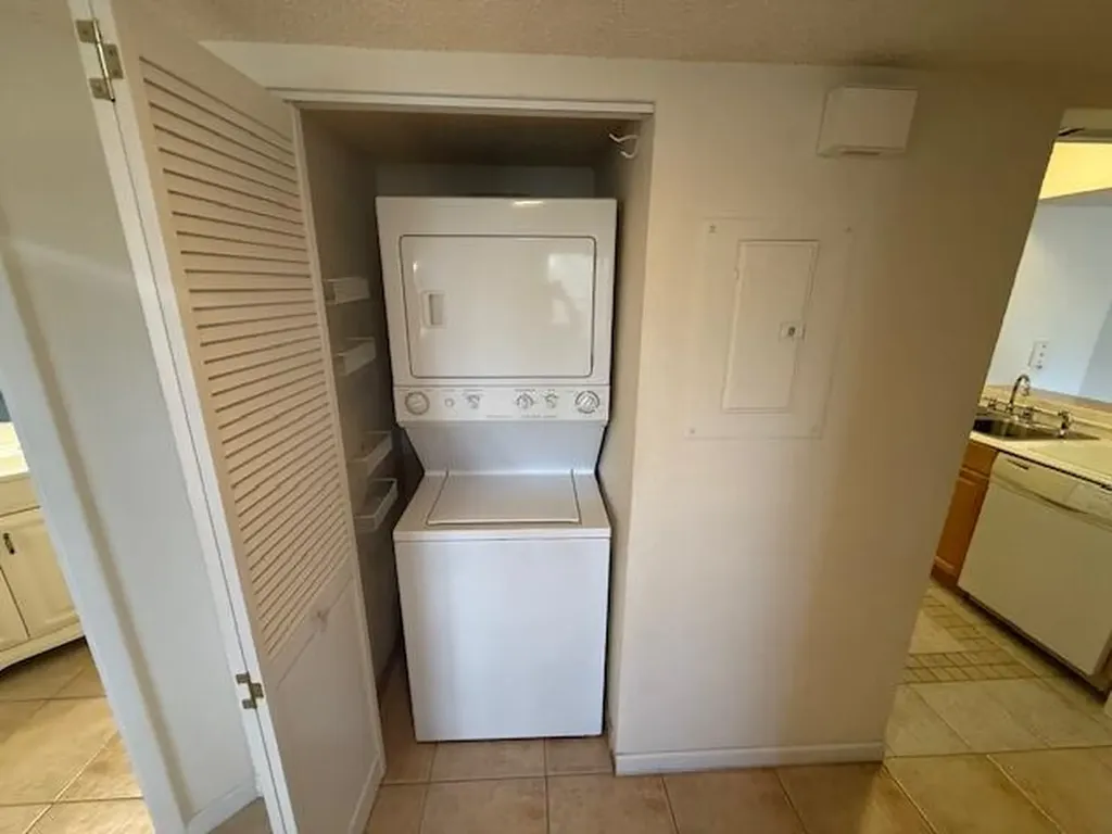 1500 SE Royal Green Circle Port St Lucie FL 34952