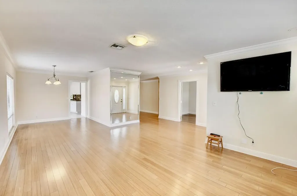 17768 Maplewood Drive Boca Raton FL 33487
