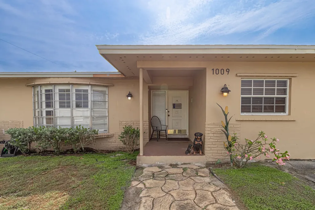 1009 NE 18th Street Belle Glade FL 33430