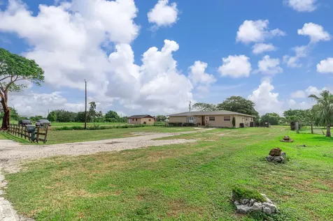 1009 NE 18th Street Belle Glade FL 33430