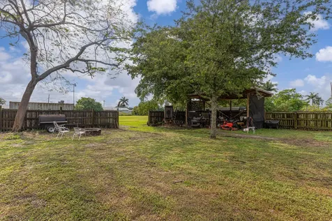 1009 NE 18th Street Belle Glade FL 33430