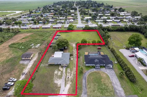 1009 NE 18th Street Belle Glade FL 33430