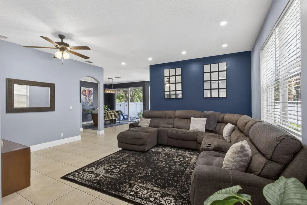 5953 Asturian Trail Lake Worth FL 33449
