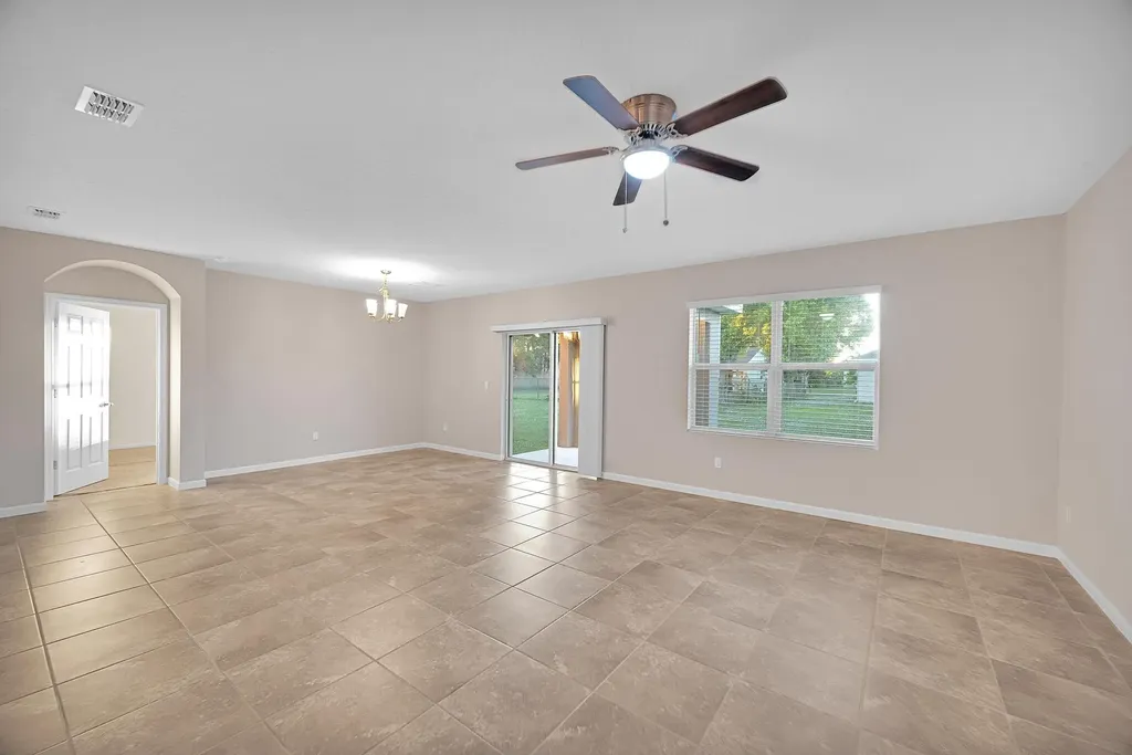 2538 SE Rock Springs Drive Port St Lucie FL 34952