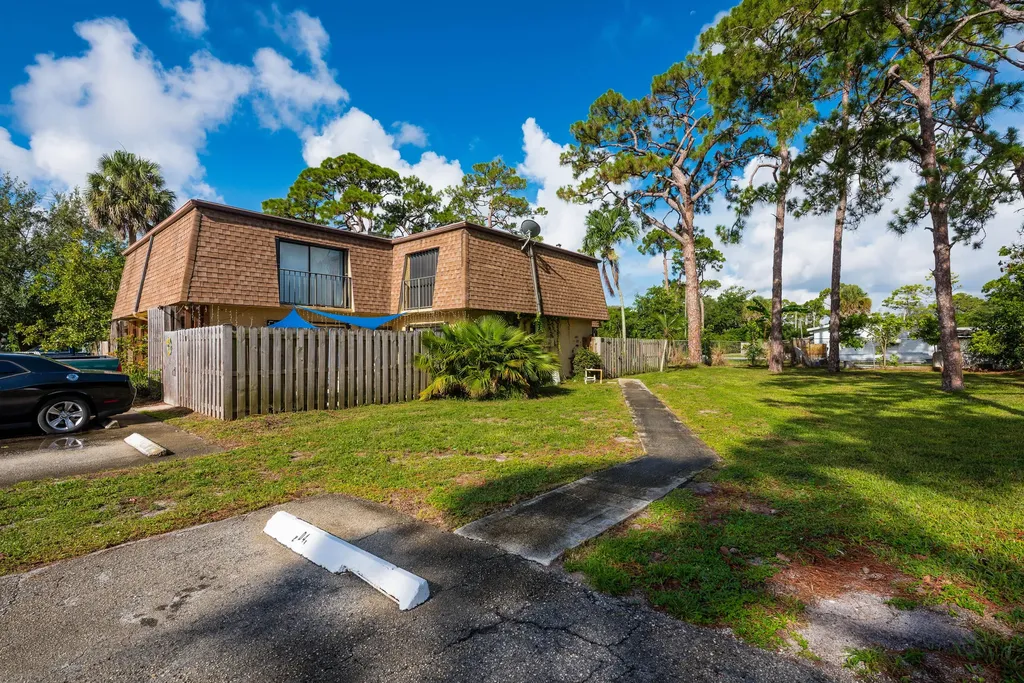 471 Kirk Road West Palm Beach FL 33406