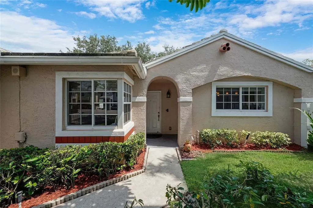 9800 NW 9th Court Plantation FL 33324