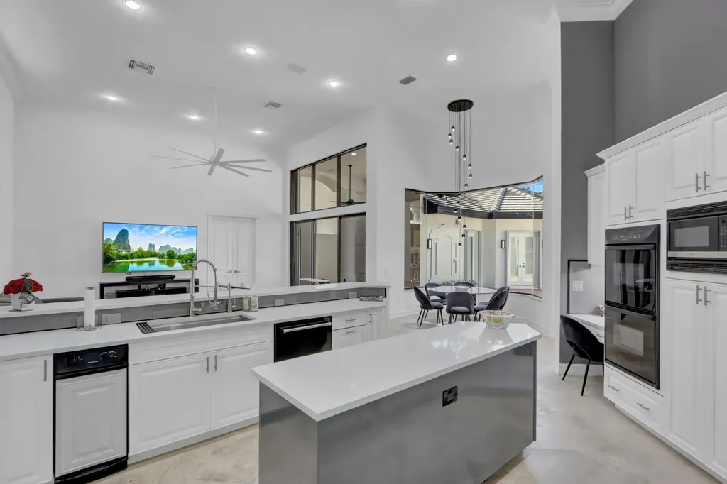 3799 Coventry Lane Boca Raton FL 33496