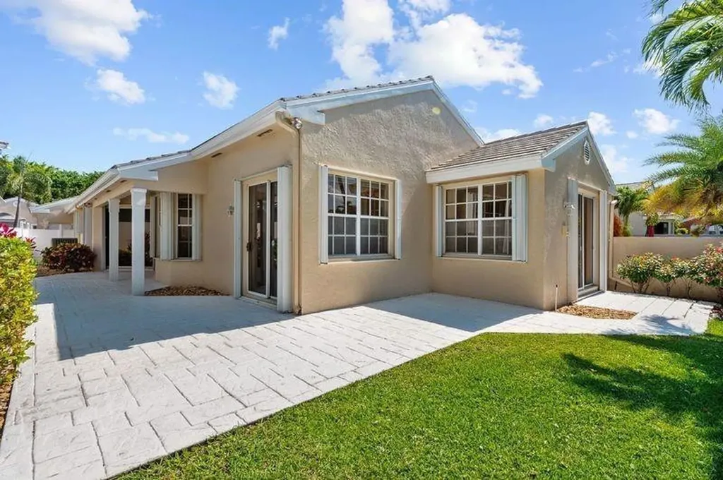 8170 Hampton Wood Drive Boca Raton FL 33433