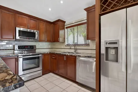7364 Pinewalk Drive S Margate FL 33063