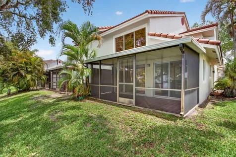 7364 Pinewalk Drive S Margate FL 33063