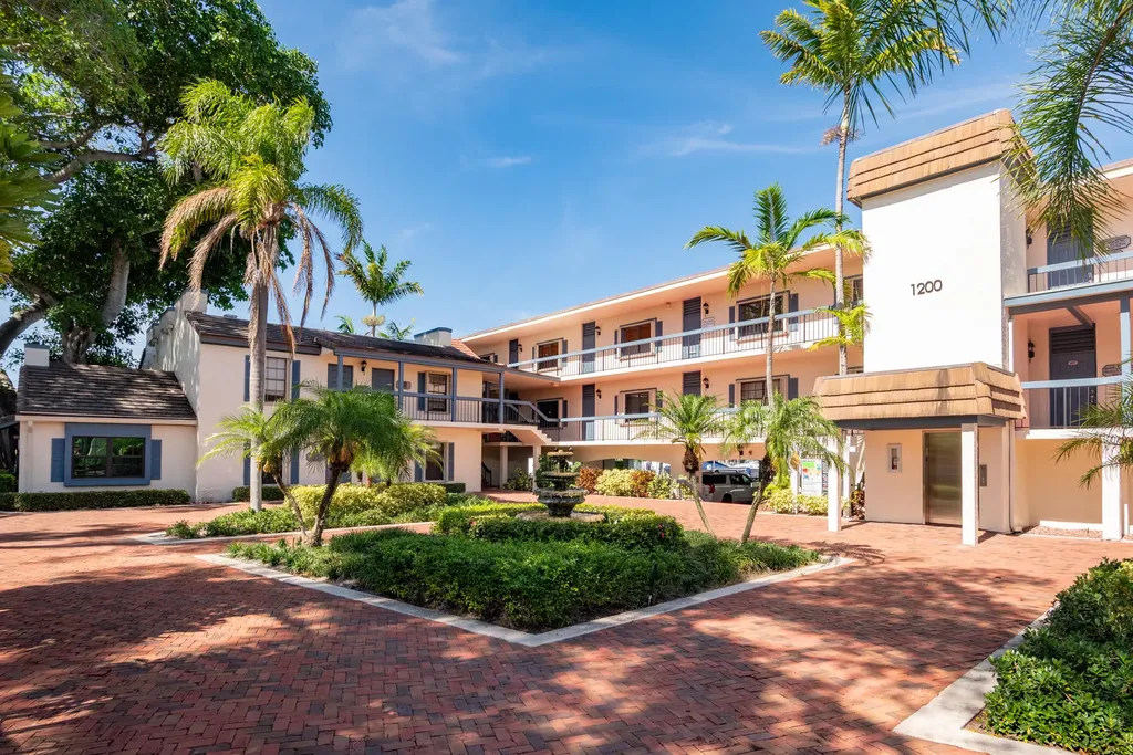 1200 S Federal Highway Boynton Beach FL 33435