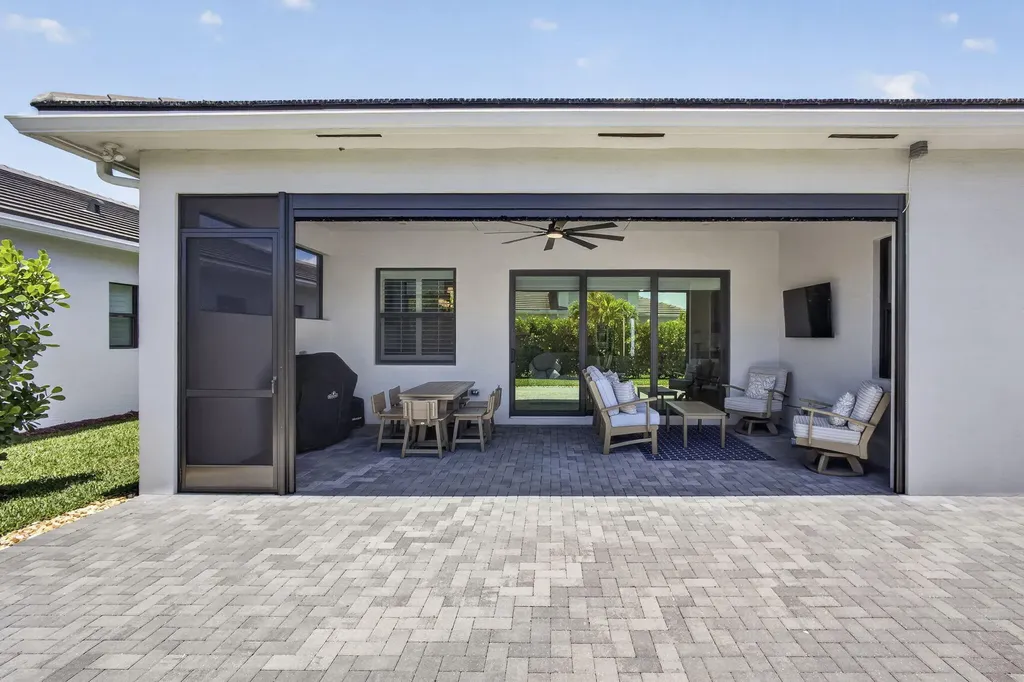 15830 Key Biscayne Lane Westlake FL 33470