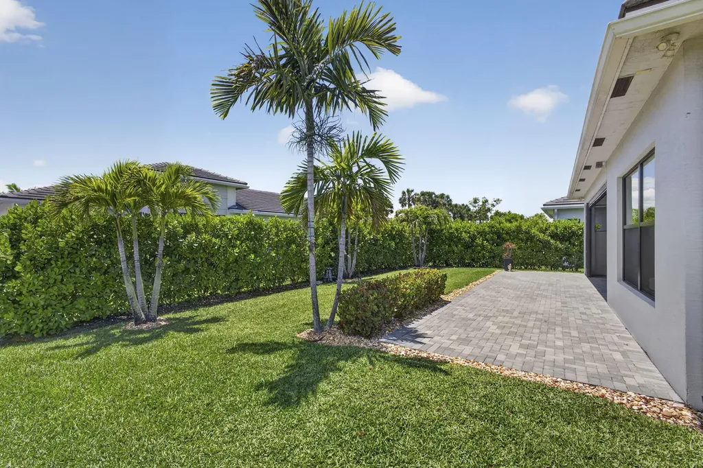 15830 Key Biscayne Lane Westlake FL 33470