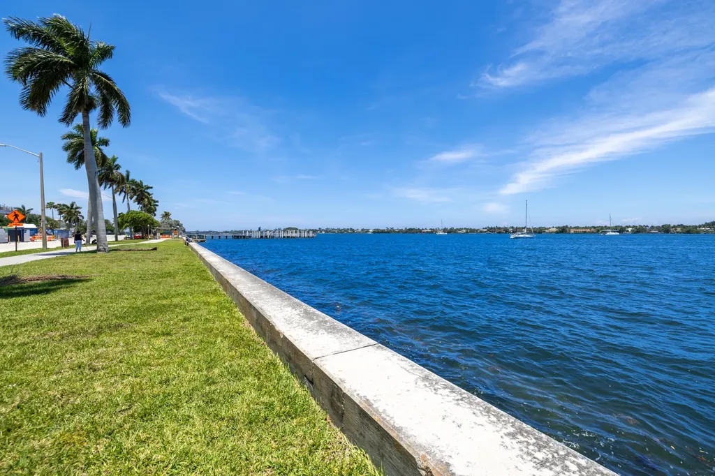 1801 N Flagler Drive West Palm Beach FL 33407