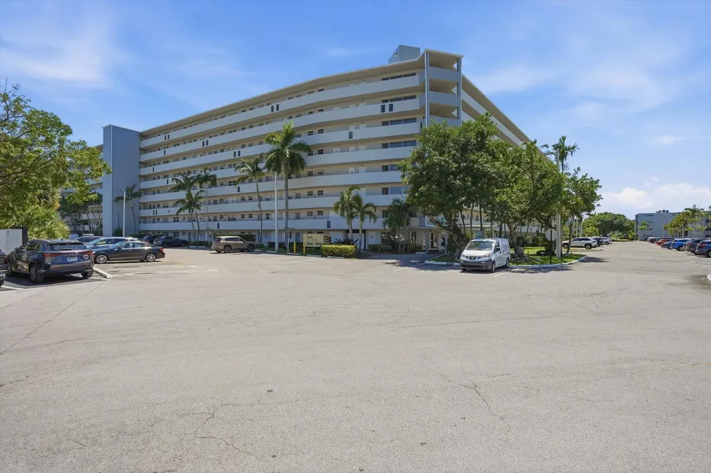 1750 NE 191st Street North Miami Beach FL 33179