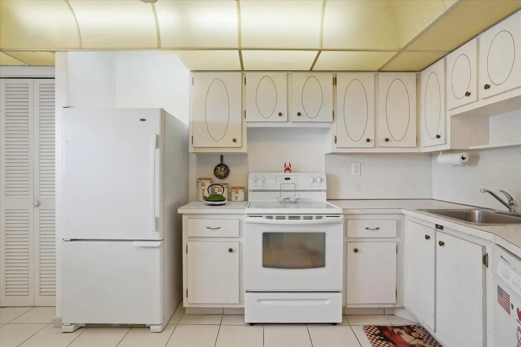 1750 NE 191st Street North Miami Beach FL 33179