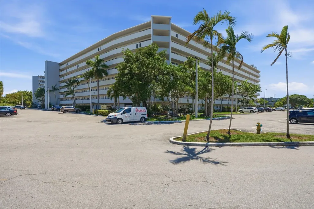 1750 NE 191st Street North Miami Beach FL 33179