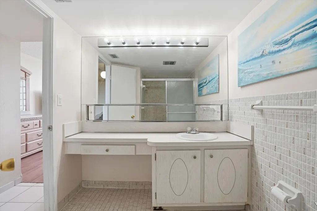 1750 NE 191st Street North Miami Beach FL 33179