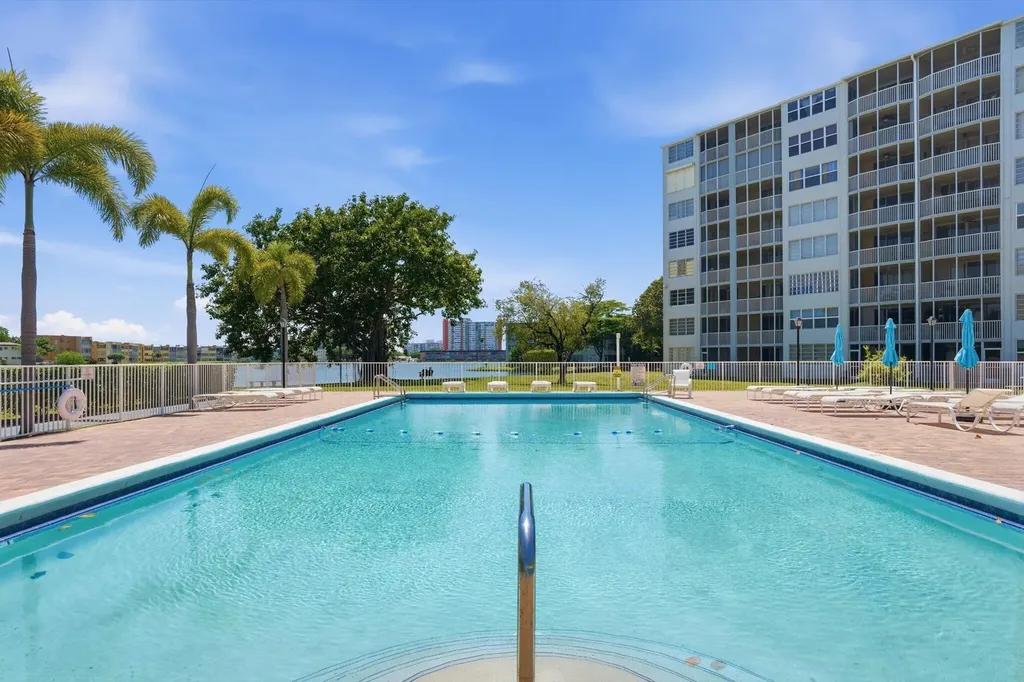 1750 NE 191st Street North Miami Beach FL 33179
