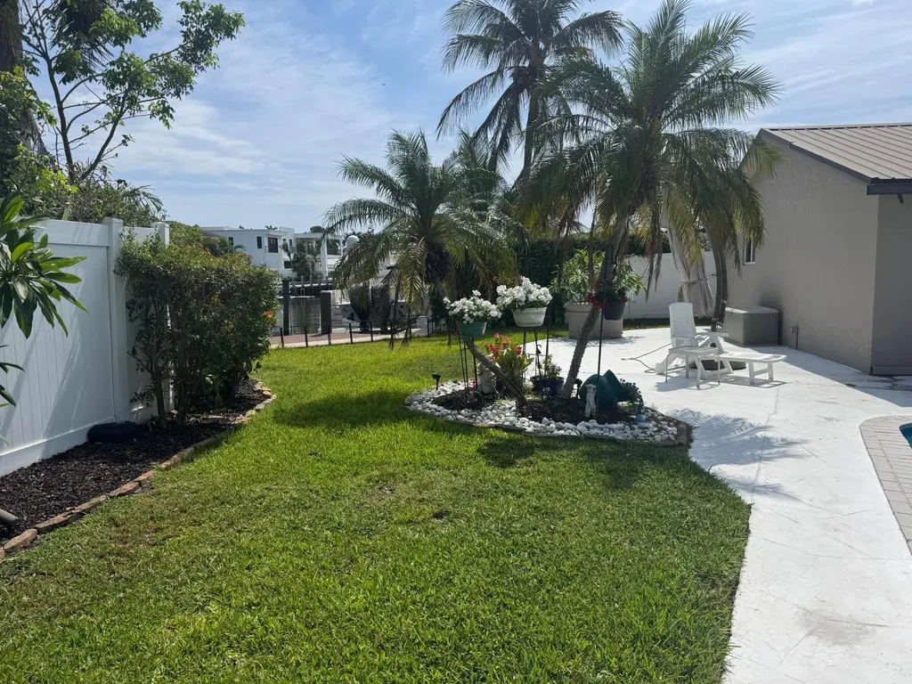 3001 NE 58th Street Fort Lauderdale FL 33308